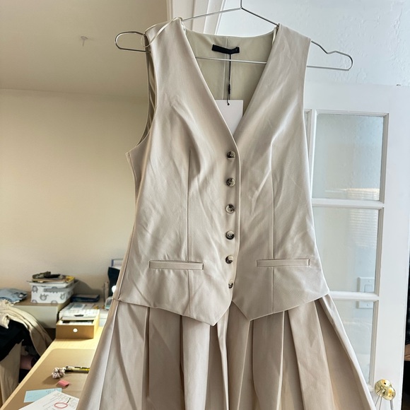 Dresses & Skirts - Chic Beige Button-Front Mini Dress